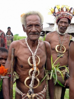 Papua - mezni panowie 1