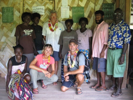 Papua z nauczycielami
